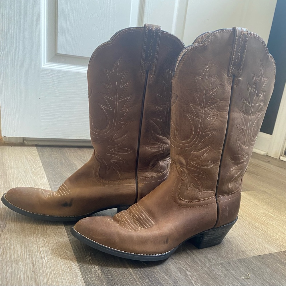 Authentic Ariat Heritage R Toe Western Cowboy Boot size 9B